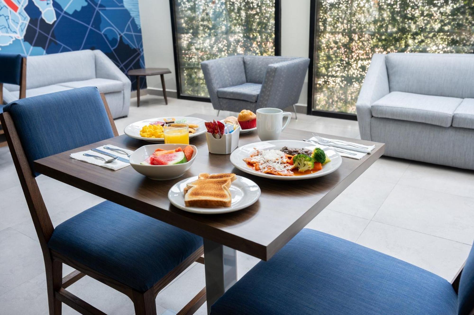Holiday Inn Express Mexico City Satelite By Ihg Екстер'єр фото